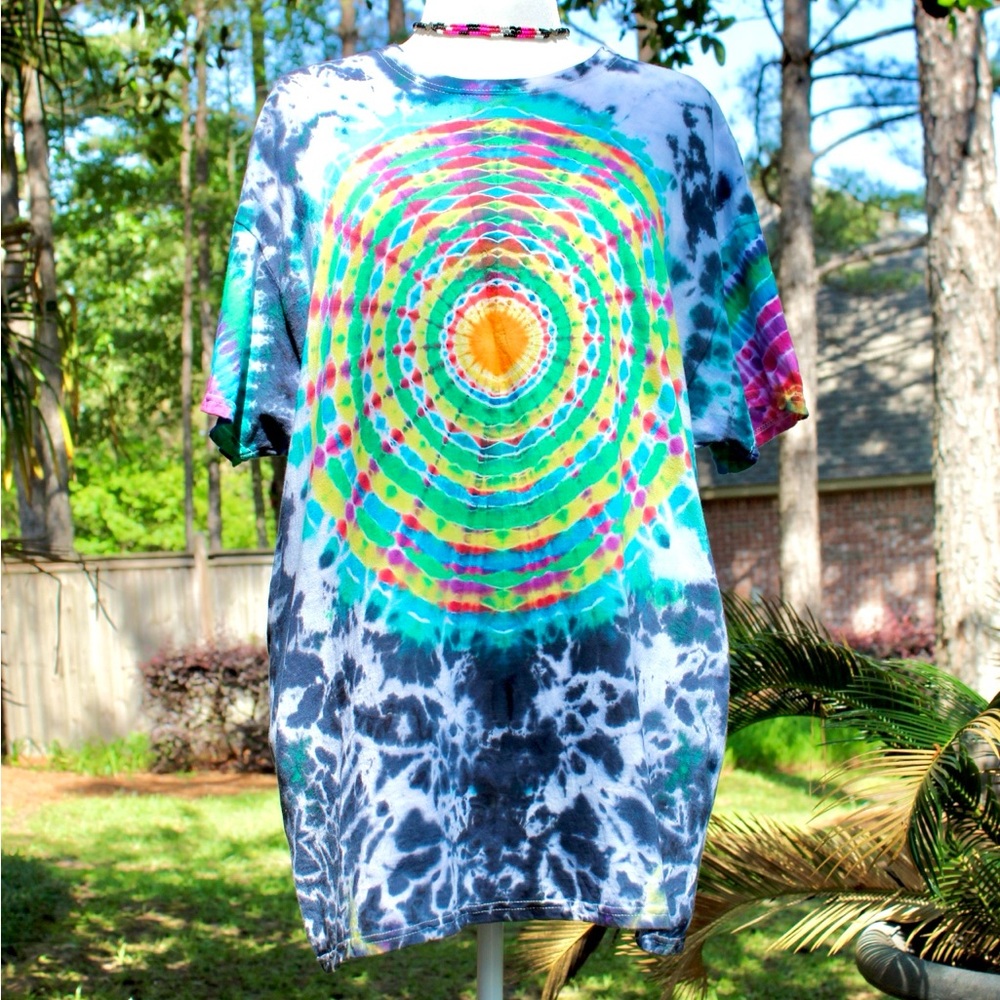 Tie Dye T-shirt size XL FOTL Premium shirt NWT hand dyed Unisex